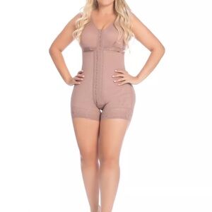 Delie 09086 Post BBL & Lipo Faja Boyshort with Bra